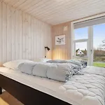 Vakantiehuis Paaske - 350m From The Sea By Interhome Hasle